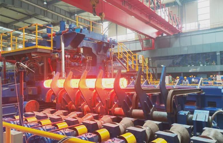 Seamless steel pipe production-hot rolling