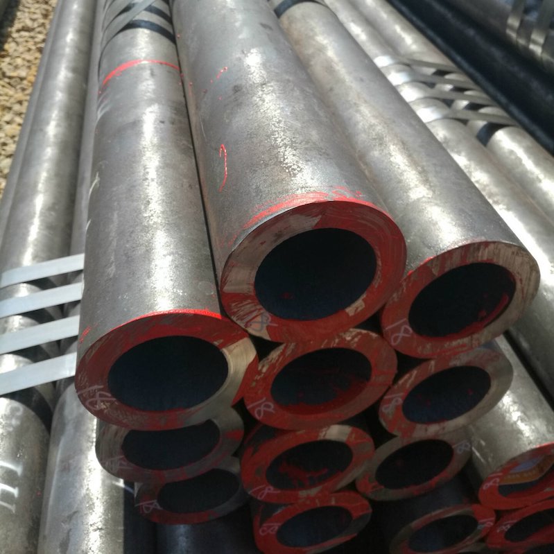 Special steel pipe - for drilling pipe