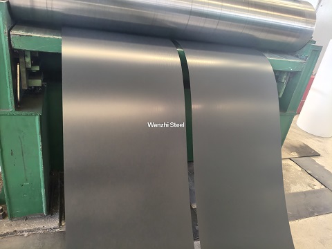 500mm wide RAL7016 color coated steel purchased by a South African customer