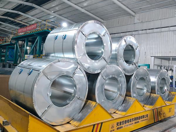 125 ton PPGI steel coil packaging