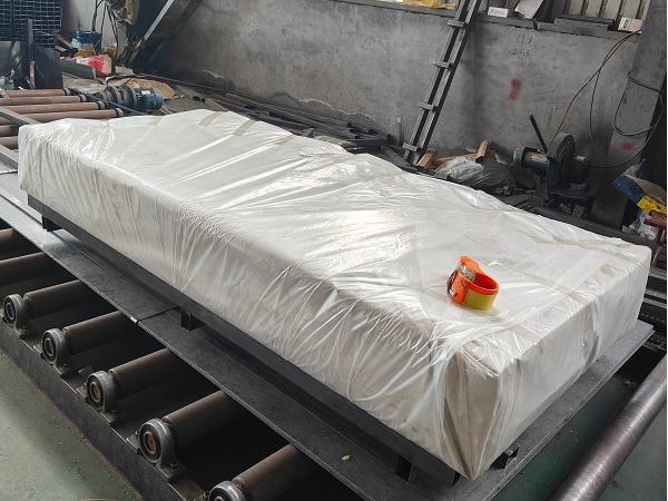 ZERO SPANGLE galvanized steel sheet packaged with galvanized steel strip