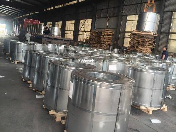 RAL9003 PPGI steel coil packaged for loading RAL9003 PPGI steel coil packaged for loading