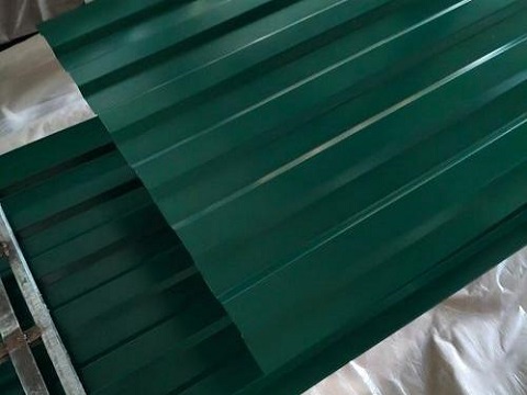 Comparison of PE vs SMP vs HDP vs PVDF coatings with PPGI corrugated steel sheets and corrugated roofing sheets. Comparison of PE vs SMP vs HDP vs PVDF coatings with PPGI corrugated steel sheets and corrugated roofing sheets.