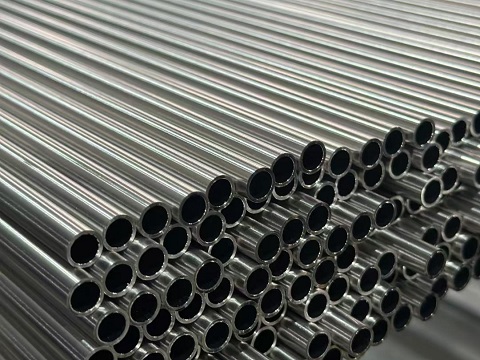 What Is 316L Stainless Steel Seamless Pipe